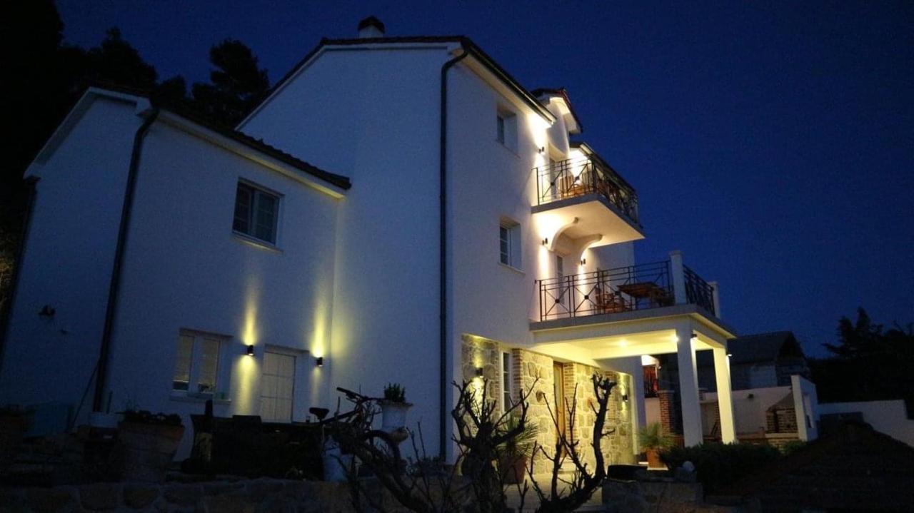 Villa Joy 4Ever Banjol Екстериор снимка