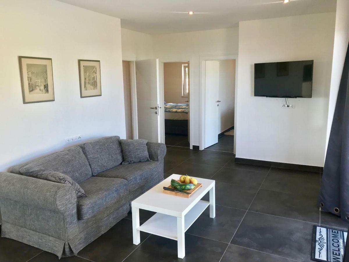 Villa Joy 4Ever Banjol Екстериор снимка
